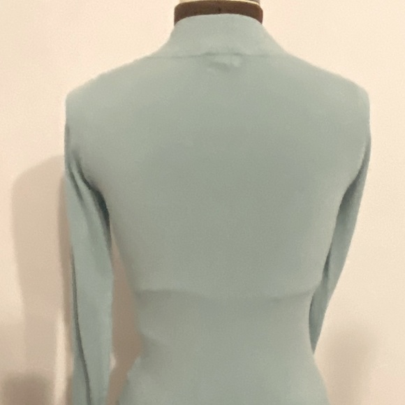 💚DANIER💚V-Neck teal sweater. In great condition. Size XS. - Picture 3 of 15